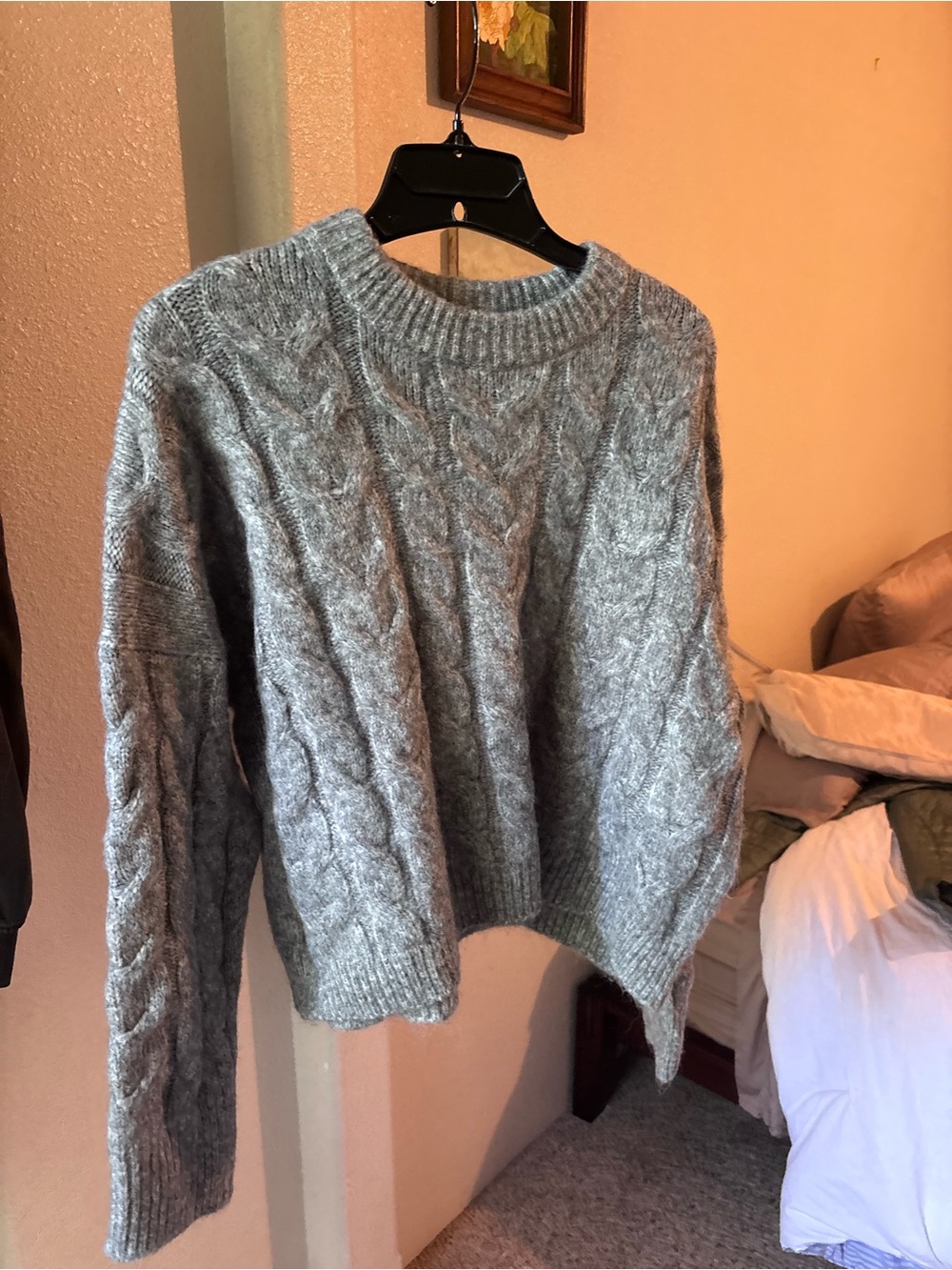 Abercrombie & Fitch Gray Cable-Knit Crewneck Sweater